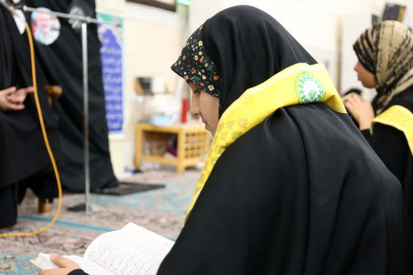 دومین روز اعتکاف دانش‌آموزی دختران در قم