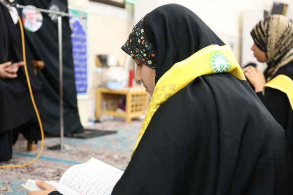 دومین روز اعتکاف دانش‌آموزی دختران در قم