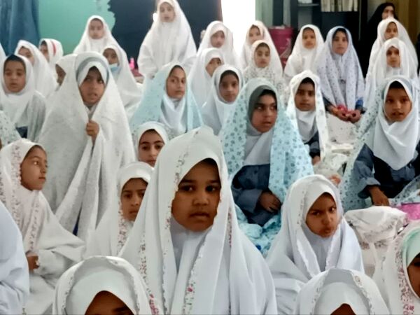 جشن تکلیف دانش‌آموزان دختر شهرستان فهرج 