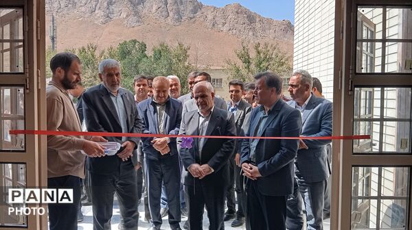 افتتاح آموزشگاه ۶ کلاسه شهر بن