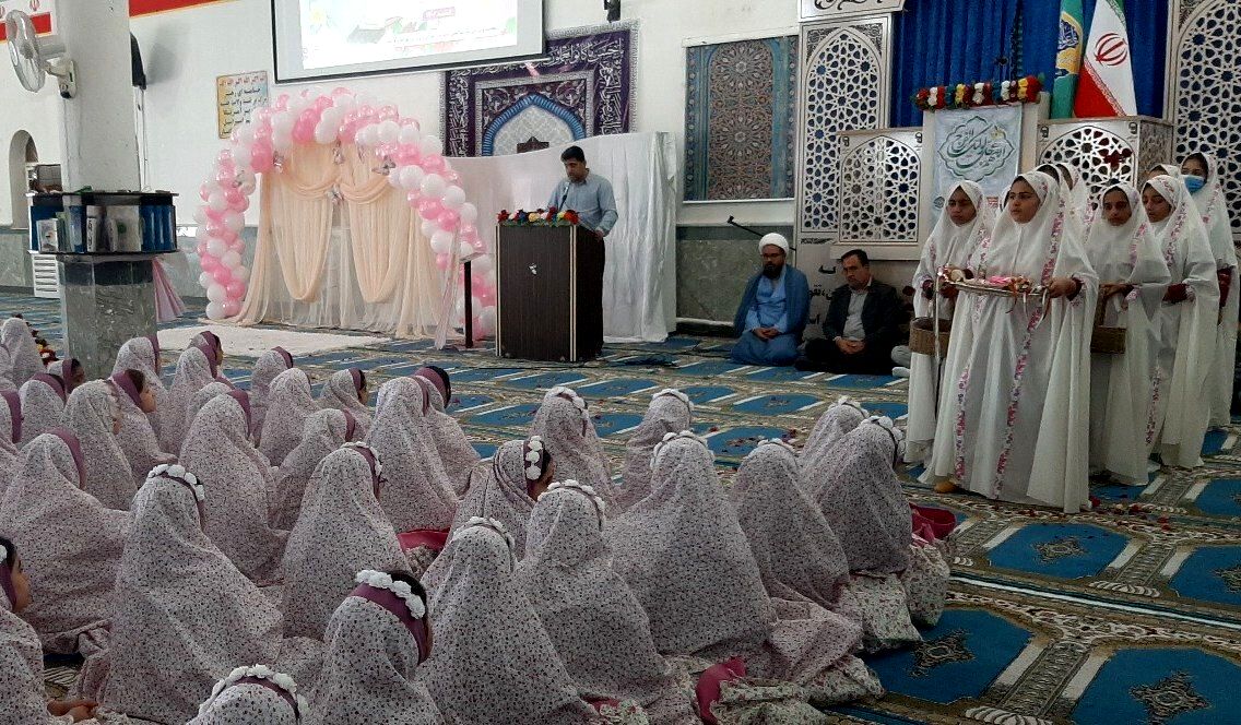 جشن تکلیف دختران دانش‌آموز پارسیان