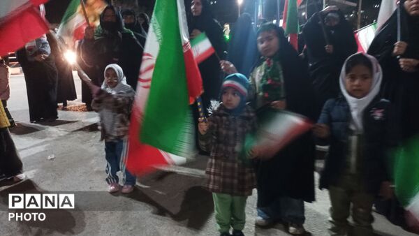حضور پرشور مردم در بلوار حسینیه شهدای شهر بار