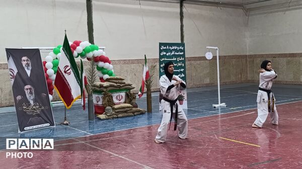 طنین آیین نمادین زنگ مهر و مقاومت در هنرستان خدیجه کبری شهرستان میبد