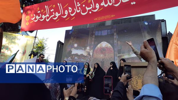 جلوه‌هایی از اجتماع مردم بجنورد در تجلیل از بانوی شجاع رسانه ملی