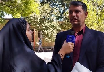 هوشمند‌سازی مدارس منطقه اردستان را از ده درصد به پنجاه درصد رسانده‌ایم