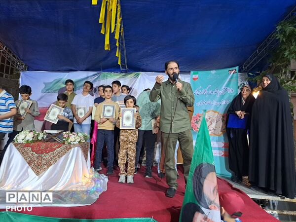 درخشش نخبگان نماز در میدان مادر؛ تجلیل از برگزیدگان مسابقات نماز
