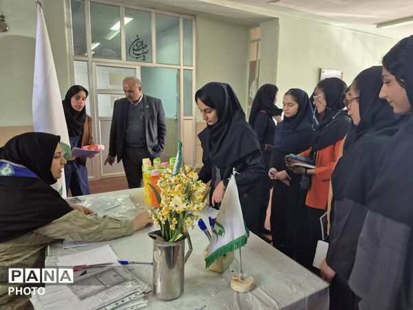 پذیرش رؤسای شورای دانش‌آموزی انتخابات استانی دختران در فارس