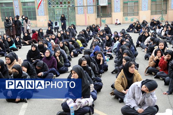 نواهای دانش‌آموزی در جشن ۲۲ بهمن طلیعه شاهد