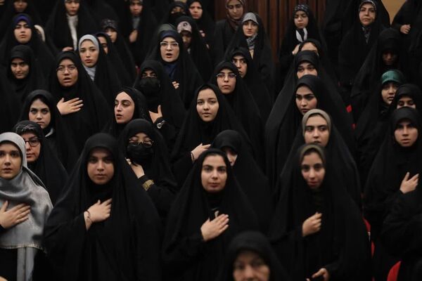 همایش تقدیر از مادران و همسران شهدا در دانشگاه قم