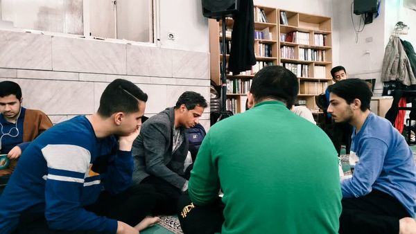 حلقه‌های معرفتی دانش‌آموزان معتکف دبیرستان ماندگار امام صادق(ع) قم