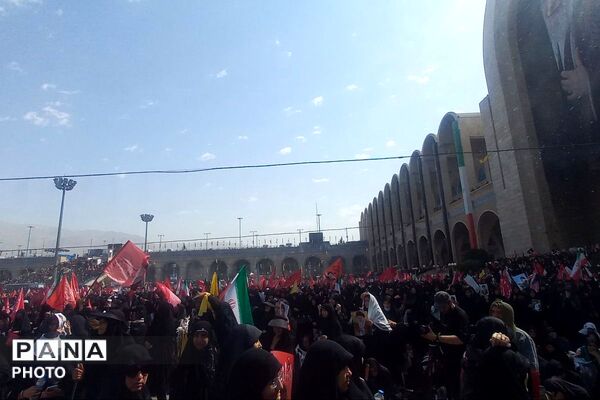 من خود به چشم خویشتن دیدم که جانم می رود ...