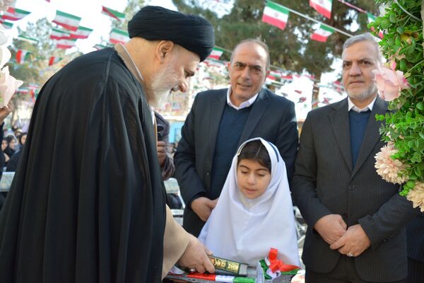 طنین زنگ انقلاب در بهارستان‌دو 