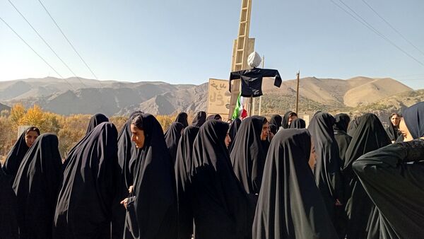 ۱۳ آبان؛ روایت ایستادگی نسل‌ها در مارکده