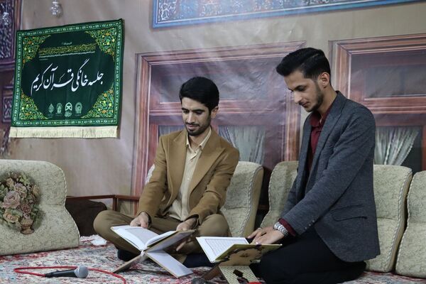برنامه قرآنی «رواق» میزبان محفلی قرآنی