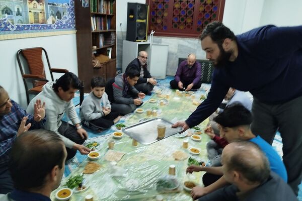 مراسم افطاری فرماندهان بسیج دانش‌آموزی و فرهنگیان در آموزش و پرورش ناحیه دو شهرری 