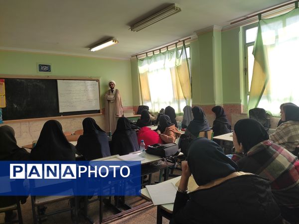 حضور مبلغان سازمان قرآن و عترت در مدرسه شهید عیسی وند به مناسبت شروع ماه مبارک رمضان
