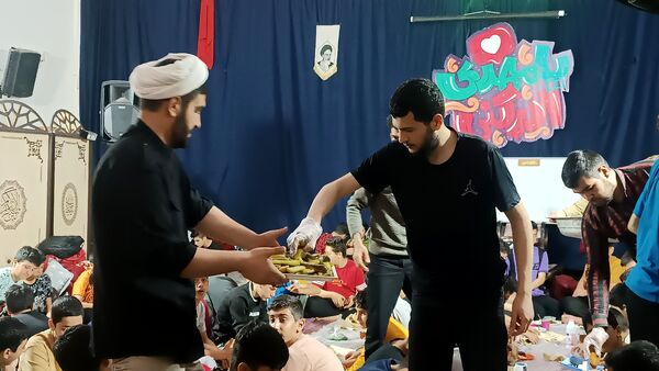 افطاری دومین روز اعتکاف دانش آموزی «سه روز در بهشت»