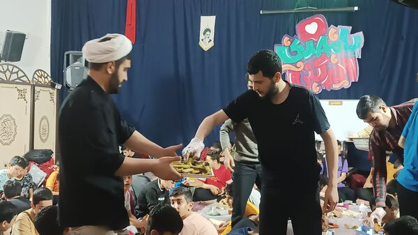 افطاری دومین روز اعتکاف دانش آموزی «سه روز در بهشت»