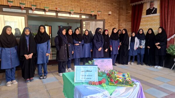 جشن ولادت حضرت زینب(س) در دبیرستان سردار سلیمانی ۳