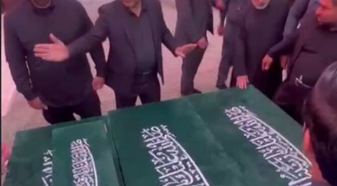 پیکر‌ مطهر ‌رهبر شهید وارد کربلا شد