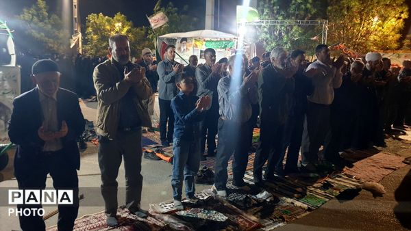 یکن‌آباد غرق در نور دعا؛ برگزاری مراسم نماز استغاثه به امام عصر(عج)