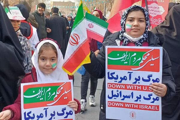 نمایش اقتدار و غیرت مردم ورامین در راهپیمایی ۲۲ بهمن