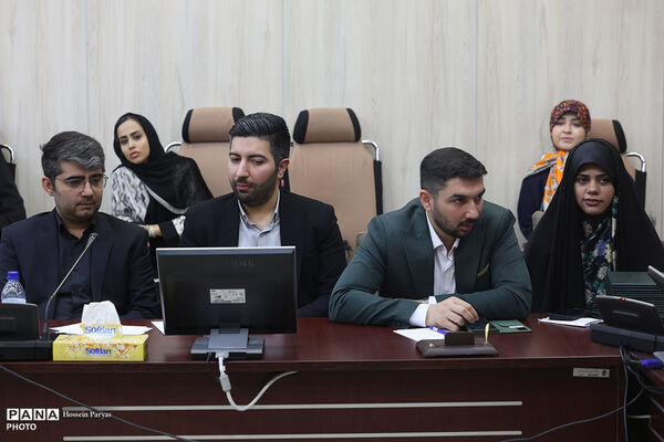 تجلیل از رتبه‌های برتر کنکور سراسری ۱۴۰۵ در مناطق هدف بنیاد علوی