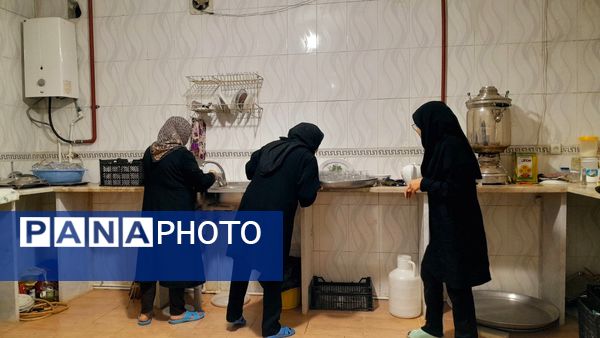 افطاری به مناسبت شب قدر در مسجد چهارده معصوم الغدیر 