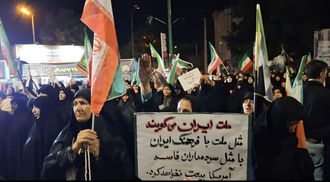 یکصدو بیست و شش شب ایستادگی؛ طنین وداع مردم تویسرکان با «آقای شهید ایران»