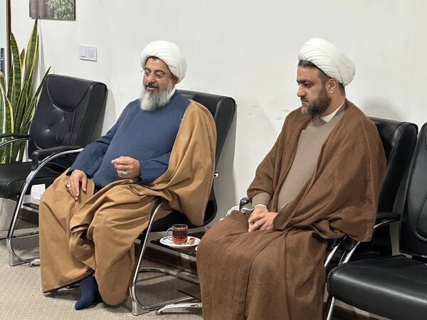  دیدار رئیس شبکه بهداشت و درمان شهرستان ساوجبلاغ با امام جمعه
