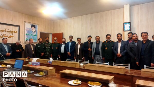 تجلیل از معلمان نمونه تویسرکان