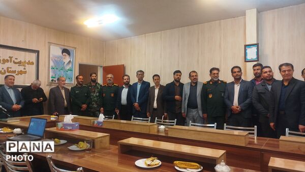 تجلیل از معلمان نمونه تویسرکان