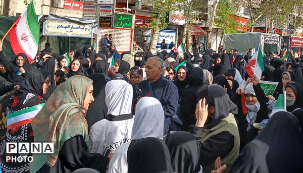 زنان غیوردوشادوش مردان، زنان لر خرم‌ آباد آماده دفاع از میهن 