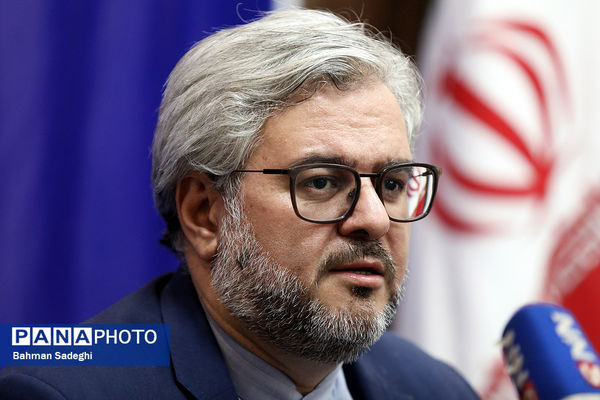 نشست مطبوعاتی رئیس ستاد انتخابات خارج از کشور