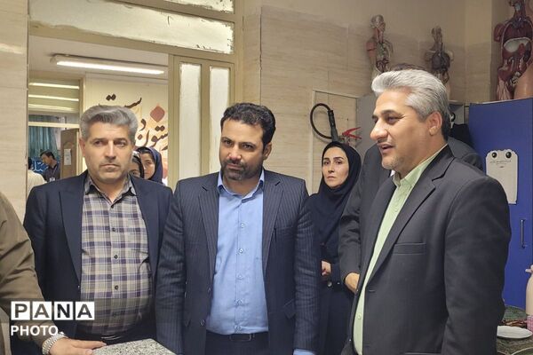 درخشش استعدادهای علمی مرحله استانی دوازدهمین جشنواره نوجوان خوارزمی در بهارستان‌دو