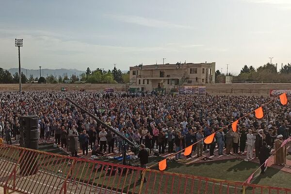 برگزاری باشکوه نماز عیدفطر در باقرشهر 