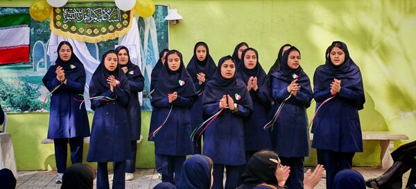 جشن ولادت صاحب الزمان در مدرسه صالحین 