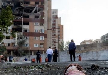 اینجا ایران است و مردمانش  به راحتی تسلیم نمی شوند