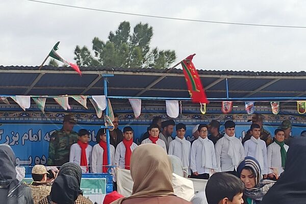 بادبادک‌ها به یاد ۲۲ بهمن بر فراز گلزار شهدا