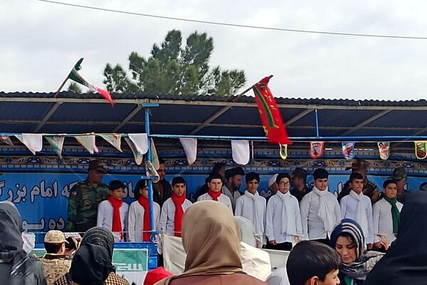 بادبادک‌ها به یاد ۲۲ بهمن بر فراز گلزار شهدا