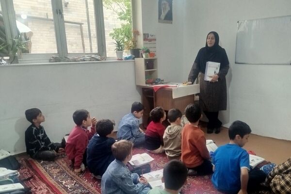 کلاس در دل خانه‌ها؛ روایت همراهی اولیا و معلم برای ادامه آموزش دانش‌آموزان