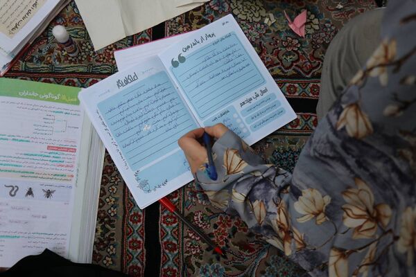 روایتی از آرامش؛ اعتکاف رجبیه دختران نوجوان مسجد امیرالمؤمنین(ع)