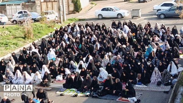 برگزاری نماز عید فطر در معمولان به امامت حجت‌الاسلام آروانی