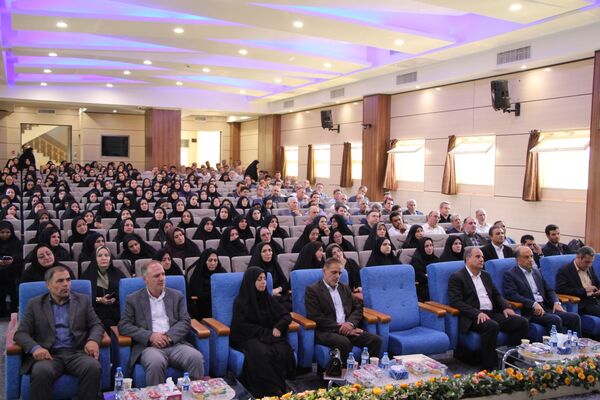 گردهمایی مدیران مدارس ناحیه 2 تبریز