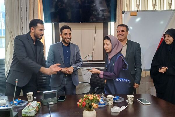 مراسم تجلیل از دانش آموز خبرنگاران پانا ناحیه 3 شیراز