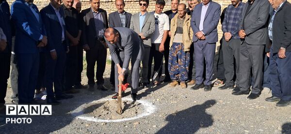 آیین کلنگ‌زنی مدرسه فرهنگ در چم‌خلیفه سامان