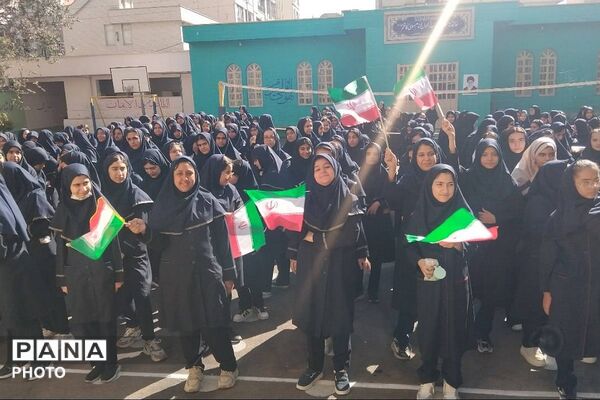 اقامه نماز، محفل انس با قرآن و به صدا در آمدن زنگ مهر و ایثار در مدارس شهرری 