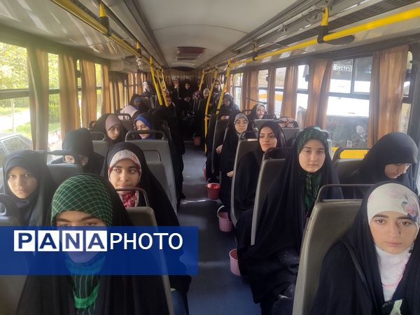 بازدید دانش‌آموزان حاضر در مسابقات قرآن از اماکن تاریخی و طبیعی ساری 