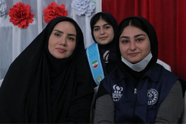 بهارستان دو صحنه همفکری، همدلی و همکاری پیشتازان در همایش یاوران انقلاب