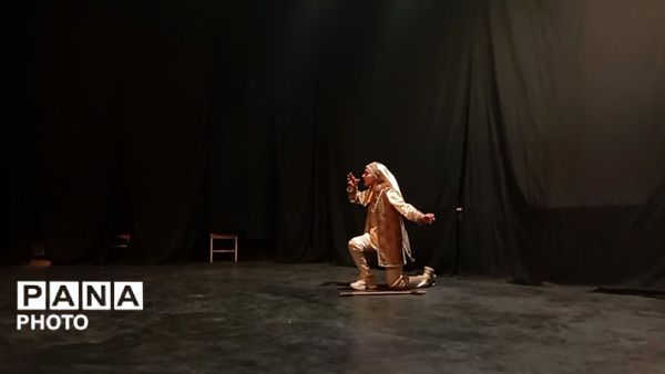 رقابت دانش‌آموزان در بخش هنرهای نمایشی جشنواره «فردا»